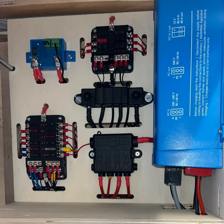 installation électrique pour van et fourgon aménagé
